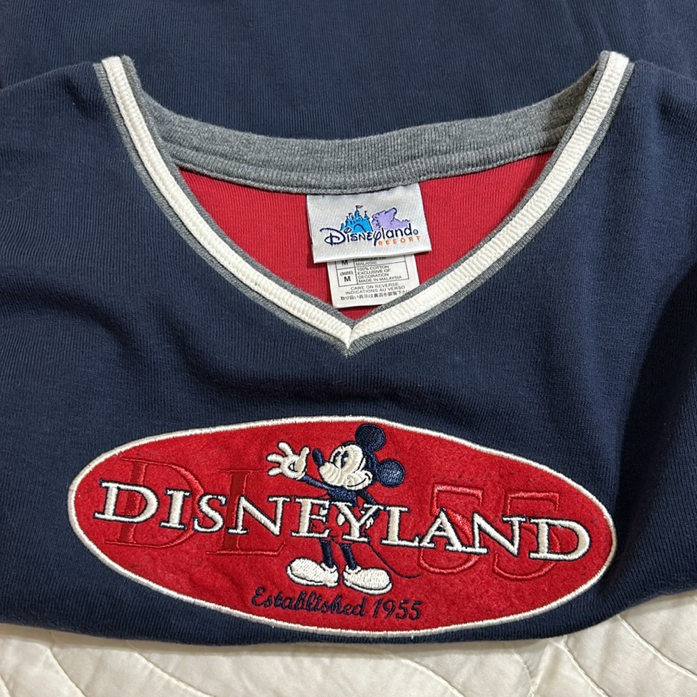 Vintage Disneyland resort top - Picture 7 of 8
